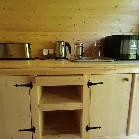 Cabane 2/3 Pers Au Camping Les Patis Nazelles-Negron 外观 照片
